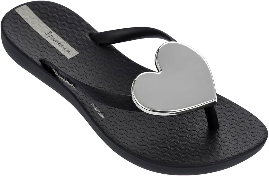 ipanema wave heart kids flip flops - stylish and comfortable summer sandals with non-slip sole for active play black and black size 10-11 sandals