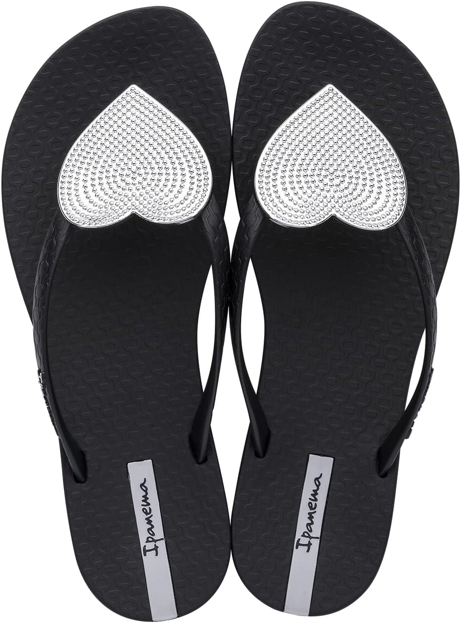 ipanema womens wave heart flip flop - comfortable stylish summer sandal with metallic heart embellishment anatomic footbed non-slip sole black and silver size 5 flip-flops